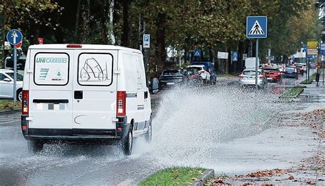 Maltempo Strade Allagate A Udine In Arrivo Piogge Intense Vento