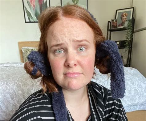 Do Tiktok ‘bathrobe Curls Actually Work We Tried The Heatless Curls