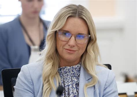 New Zealand MP shows nude photo of himself in Parliament નયઝલનડન સસદ સસદમ પતન