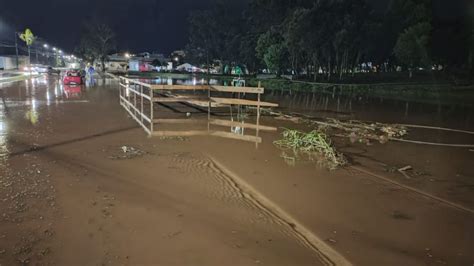 Chuva Causa Alagamentos Em Ruas De Xanxer Tudo Sobre Xanxer