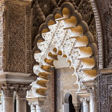 Guided tour of the Alcazar of Seville – Colors of Seville