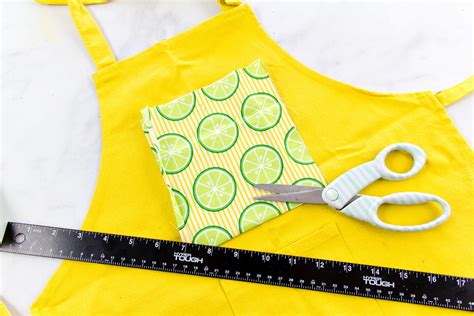 DIY Multi-Purpose Role Play Apron for Kids - Make and Takes