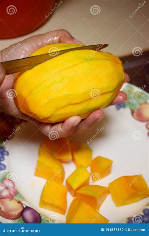 Peel The Mango On A Plate In The Kitchen Stock Image Image Of Fresh