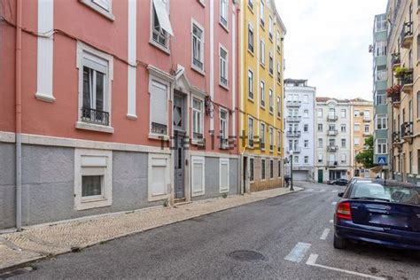 Apartamento T3 à venda na rua Actor Vale 8 Bairro dos Actores Barão