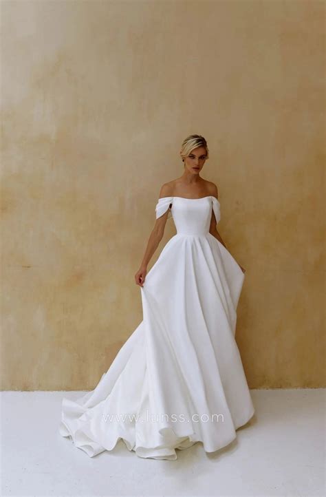 Minimalist Satin A-line Off-shoulders Long Wedding Dress - Lunss