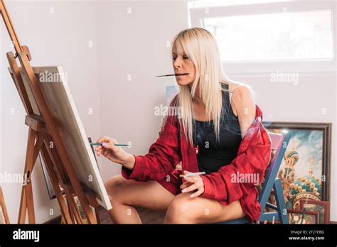 Smoking Blonde Woman Hi Res Stock Photography And Images Alamy