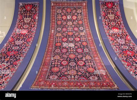 Traditional Azerbaijani carpet, Azerbaijan National Carpet Museum, Baku ...