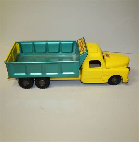 Bargain John S Antiques Toy Metal Dump Truck With Hydraulic