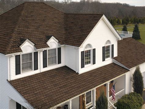 White Houses With Brown Roofs Lamodepomme