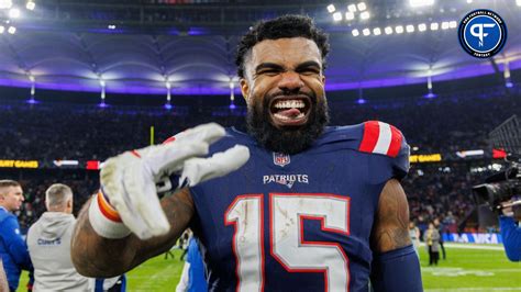 Ezekiel Elliott Fantasy Waiver Wire Should I Pick Up Patriots Rb This