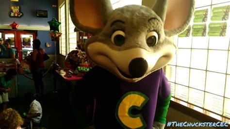 Chuck E Cheeses Chuck E Live Chuck Es Happy Dance 2016 Images And Photos Finder