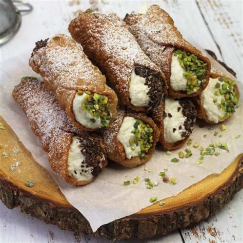 Classic Italian Cannoli Filling Recipe