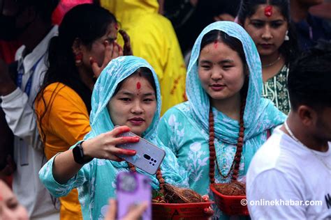 First Monday Of Shrawan Devotees Flock To Pashupatinath Temple Photo