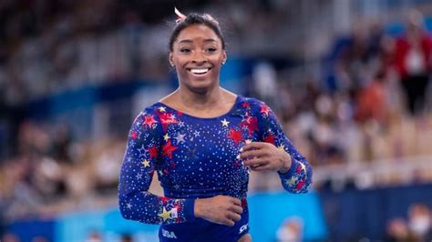 Simone Biles La Extraordinaria Vida De La Gimnasta Ol Mpica Que Super