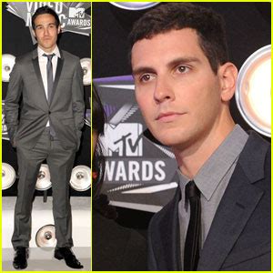 Pete Wentz Gabe Saporta MTV VMAs 2011 Red Carpet 2011 MTV VMAs