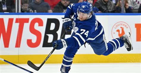 leafs show    lines  mcmann   promoted sports