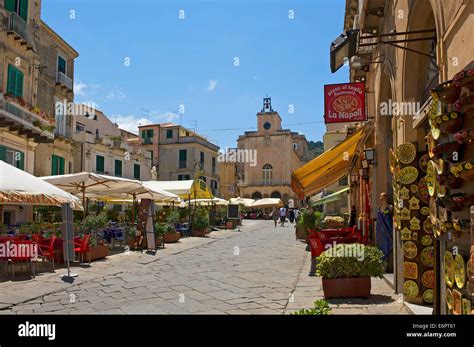 Centro Hist Rico De Tropea Calabria Italia Fotograf A De Stock Alamy