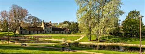 Great Linford Manor Park The Parks Trust