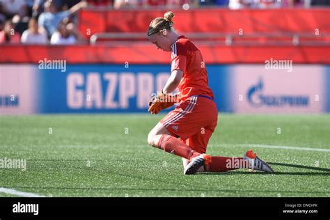 Swedens Goalkeeper Hedvig Lindahl Reacts After The 03 During The Fifa