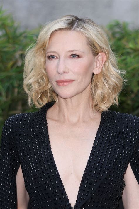 Cate Blanchett At Giorgio Armani Ss Fashion Show In Milan