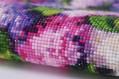 Алмазная мозаика в интерьере - 26 фото