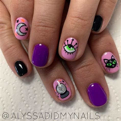 Devilishly Good Nail Art Ideas To Try This Halloween Halloween Nails