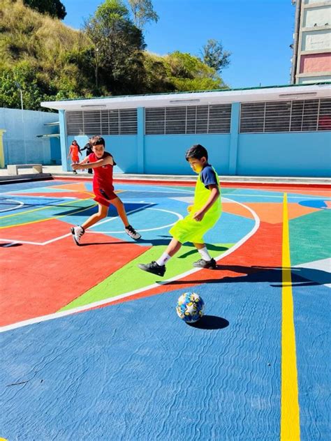 En Caracas Fona Recuper Cancha Deportiva Y Parque Infantil De La