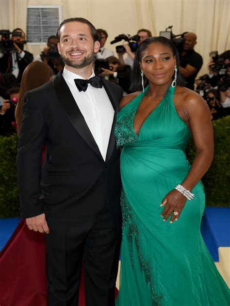 Pregnant Serena Williams And Fiancé Met Gala Red Carpet Essence