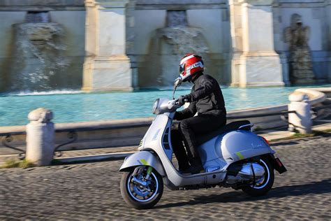 2023 Vespa Gts 300 Overview Scooter Testing In Italy Bestmotosport