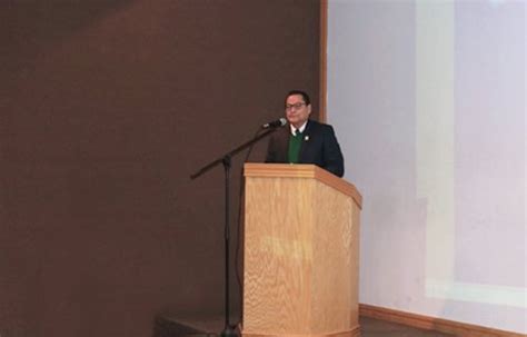 Presenta director de la Facultad de Filosofía y Letras su Primer