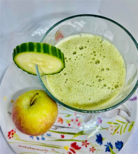 Cucumber Apple Smoothie - Smoothies-N-Cookies