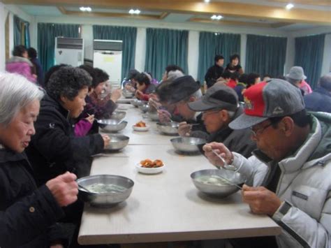 부산진구 전포1동 새마을부녀회 “사랑의 떡국 나누기” 부울경뉴스