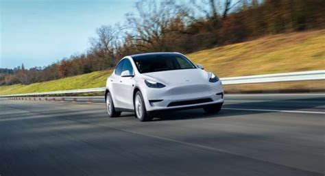 Depois do 3 Tesla prepara renovação do best seller Model Y Turbo