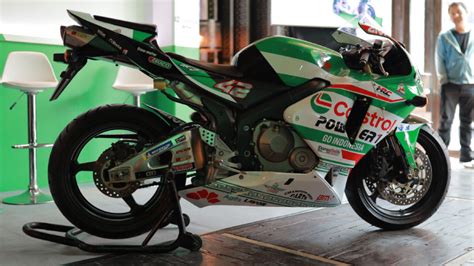 Go Indonesia Jadi Semangat Castrol Untuk MotoGP Indonesia Rockomotif