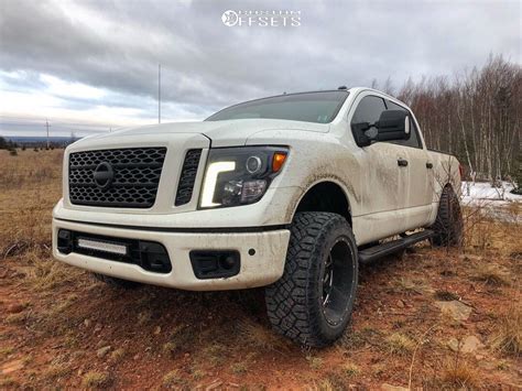 2018 Nissan Titan Moto Metal 962 Rough Country Custom Offsets