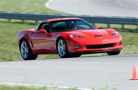 2013 Chevrolet Corvette Grand Sport Review, Pictures & Price