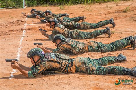 射击、操舟、捕歼一起来看特战队员“魔鬼周”极限训练 军事 中国网