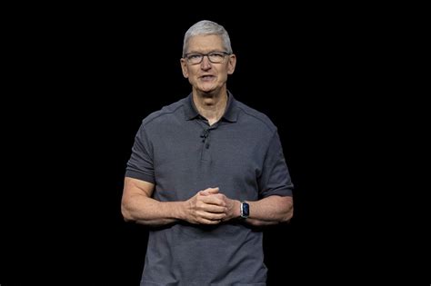 Apple Aapl Ceo Tim Cook Posts Video Of Him In Shanghai Ahead Of Store