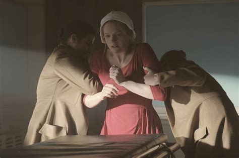 The Handmaids Tale La Servante écarlate Photo Elisabeth Moss 99