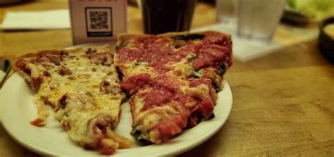 Lou Malnatis Pizzeria Updated June 2024 2014 Photos And 1781 Reviews