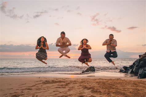 Hawaii Photographer: Funny Poses for Pictures with Friends - Professional Family & Couple ...