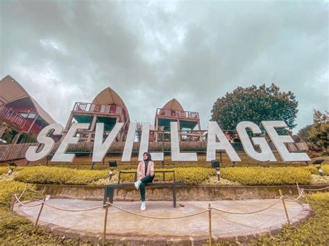 Review Wisata Alam Sevillage Puncak Sewa Villa Kota Bunga