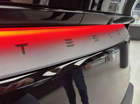 Elon Musk’s $29B Tesla Lifeline: Alarming Shift From EVs To AI Raises