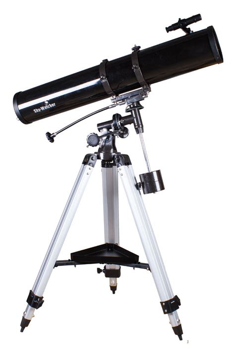 Teleskop SkyWatcher Luna 114 114 900 Newtonov reflektor na montáži