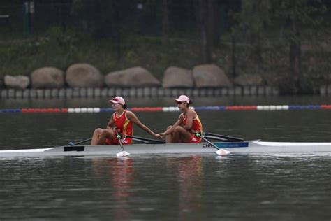 赛艇女子双人双桨项目 中国组合鲁诗雨 沈双美夺冠 摄影 金牌 亚运会