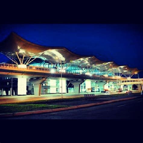 Термінал D (KBP) - Airport Terminal