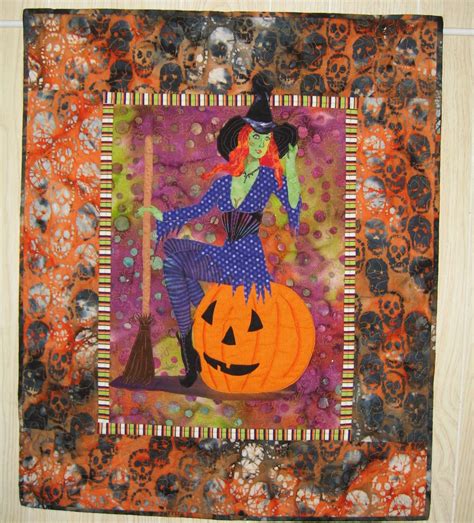 Artsy Chick Quilts: Halloween Pin-up Witch