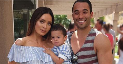 Model Sarah Stage Shows No Hint Of A Bump As She Posts Super Slim Bikini Pic At SIX MONTHS