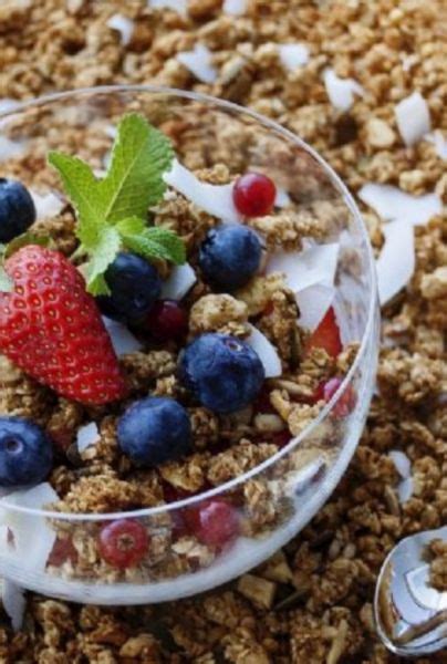 Rápido y saludable Granola casera de avena nuez y chía para desayunos