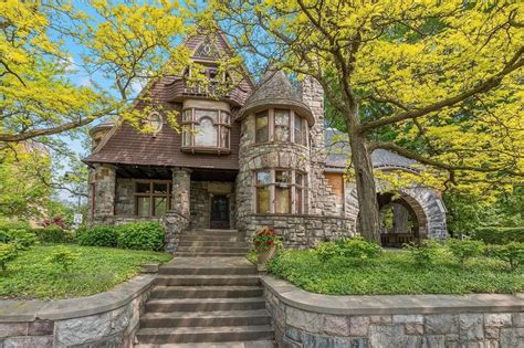 Historic House In Grand Rapids Michigan Captivating Houses